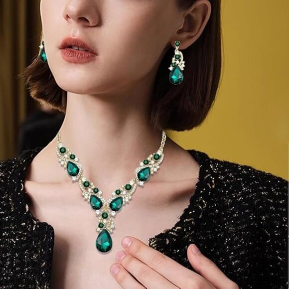 Neiman Marcus CSY Luxury Austrian Crystal Necklace Earrings Rhinestone Jewelry - Picture 1 of 7